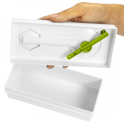 Кисть пластиковая с системой слива (50722), зеленая, DKArt & Craft